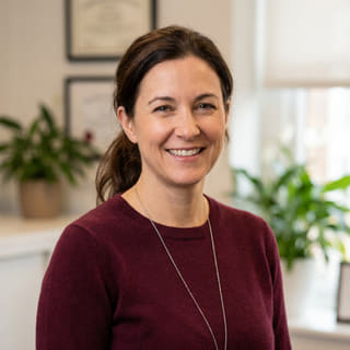 Photo de profil de Laura Bennett, identifiée comme Responsable des Standards de Plateforme au sein de Rendessor Trading